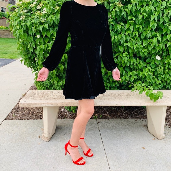 Line & Dot Velvet Long Sleeve Dress - Picture 1 of 5